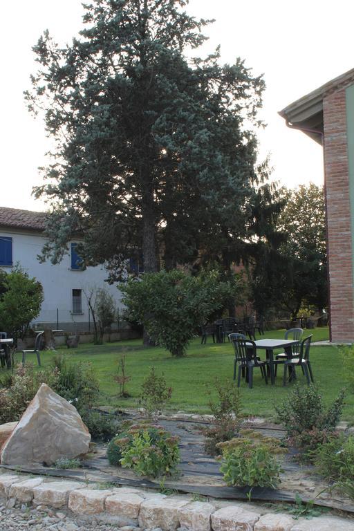 Agriturismo Bassanine Monticelli dʼOngina エクステリア 写真